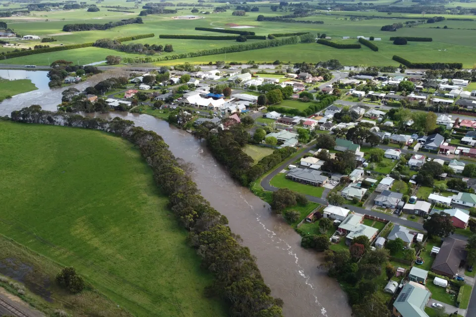 Aerial image of Allansford with high river level.